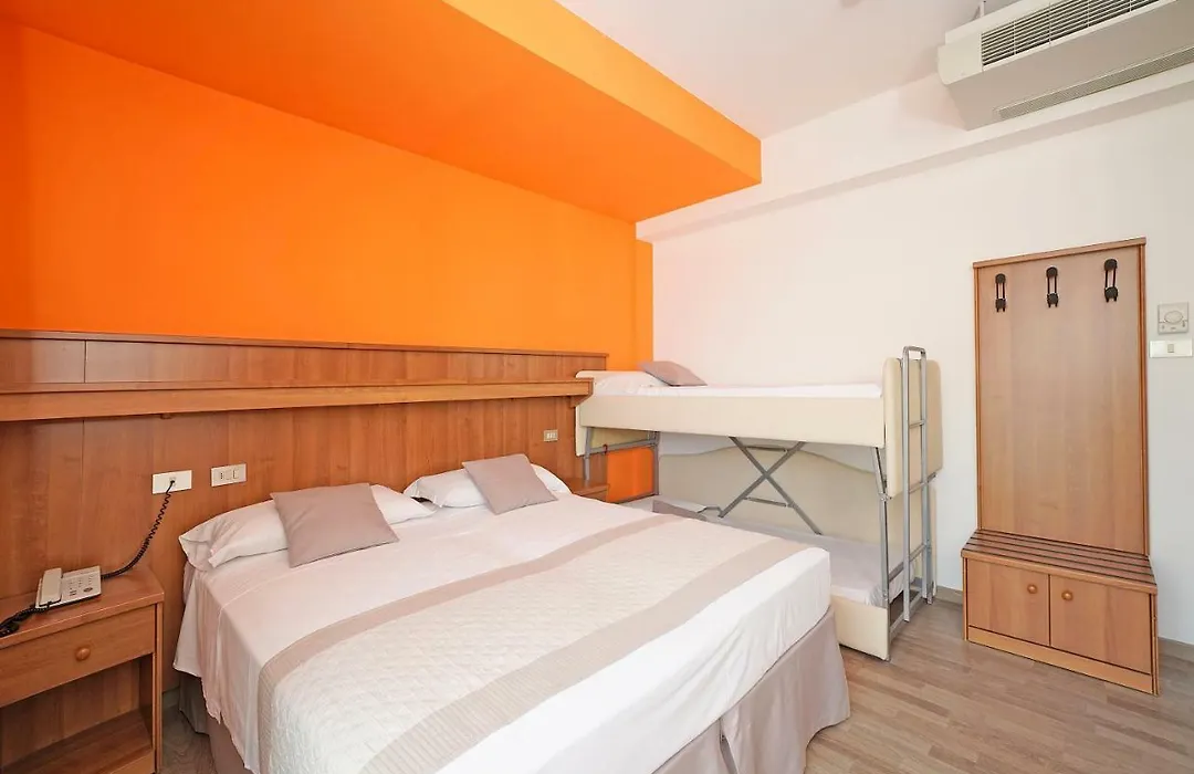 Hotel Strand A Frontemare-1