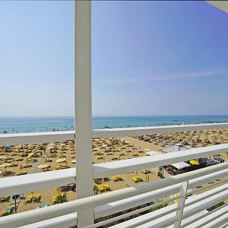 Hotel Strand A Frontemare-3